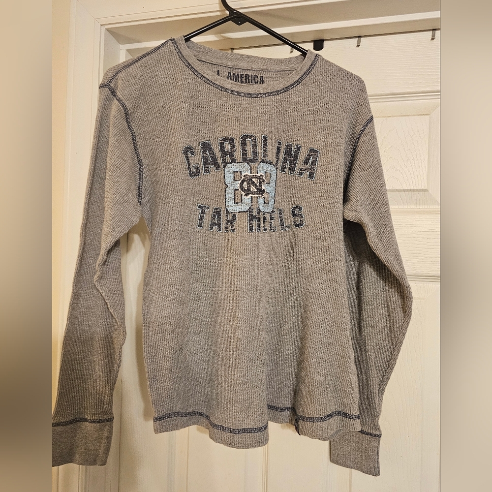 North Carolina Tar Heels Shirt. Size:M.